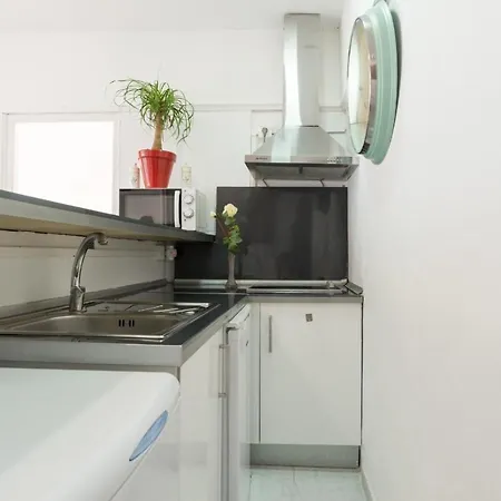 Bright Beachfront Appartamento