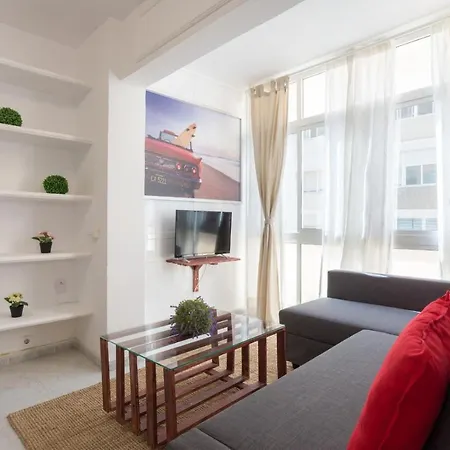 Bright Beachfront Appartamento *