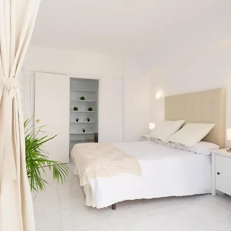 Apartment Bright Beachfront *